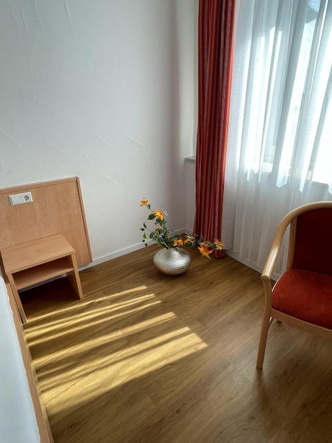Buggingen Zum Schwanen Garni酒店 外观 照片
